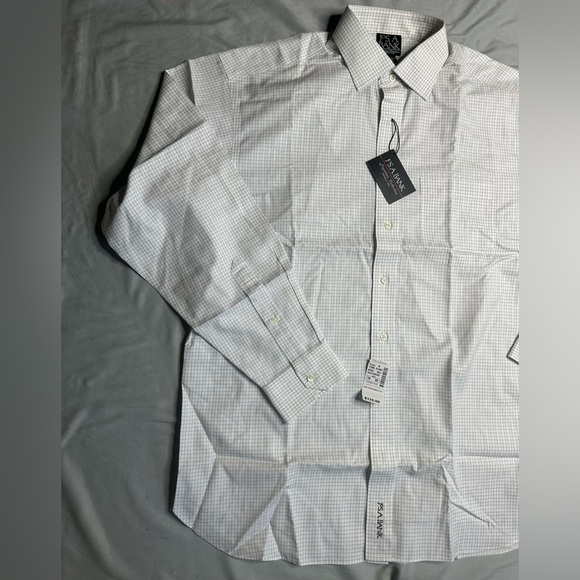 Jos. A. Bank White and Gray Checkered Dress Shirt Signature Collection. - Picture 6 of 11